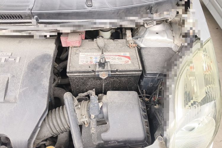 Used Toyota Yaris 2008 1.6G Automatic Deluxe Edition Engine Bay Left