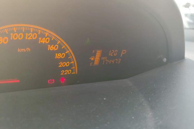 Used Toyota Yaris 2008 1.6G Automatic Deluxe Smart Edition Odometer Close Up