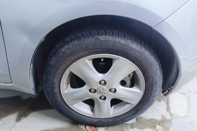Used Toyota Yaris 2008 1.6G Automatic Deluxe Edition Right Front Wheel Hub