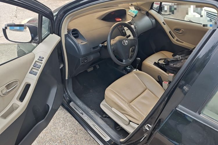 Used Toyota Yaris 2009 1.6E Automatic Comfort Edition Driver Seat