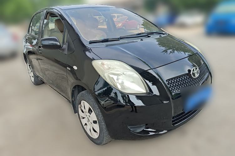Used Toyota Yaris 2009 1.6E Automatic Comfort Edition Front Right 45 Deg
