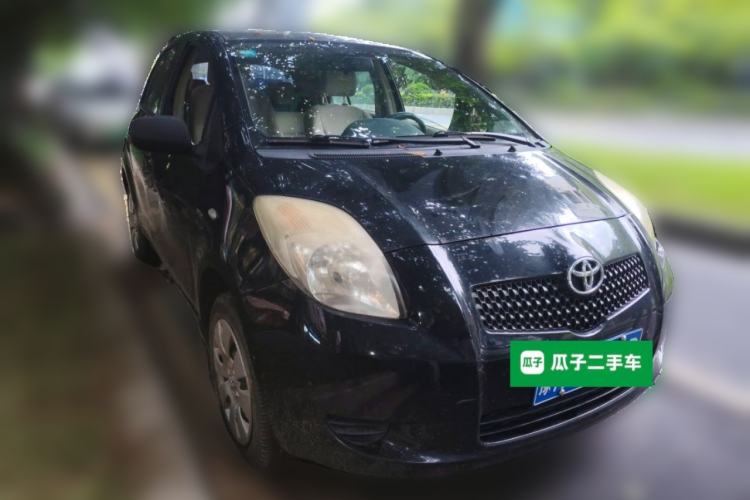 Used Toyota Yaris 2009 1.6E Automatic Comfort Edition Front Right 45 Deg