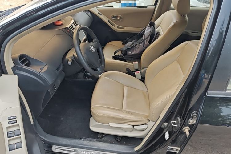 Used Toyota Yaris 2009 1.6E Automatic Comfort Edition Left Front Seat