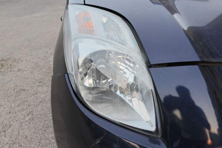 Used Toyota Yaris 2009 1.6E Automatic Comfort Edition Right Front Headlight
