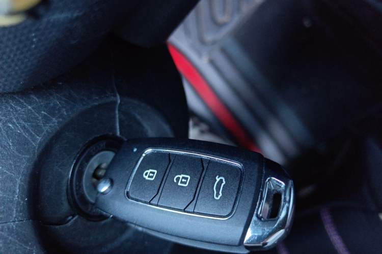 Used Toyota Yaris 2009 1.6E Automatic Comfort Edition Vehicle Key