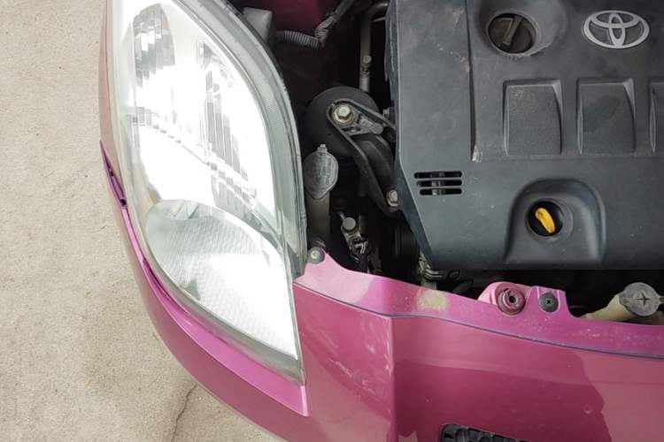 Used Toyota Yaris 2009 1.6E Automatic Comfort Edition Engine Bay Right