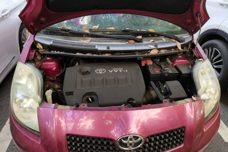 Used Toyota Yaris 2009 1.6E Automatic Comfort Edition Engine Bay