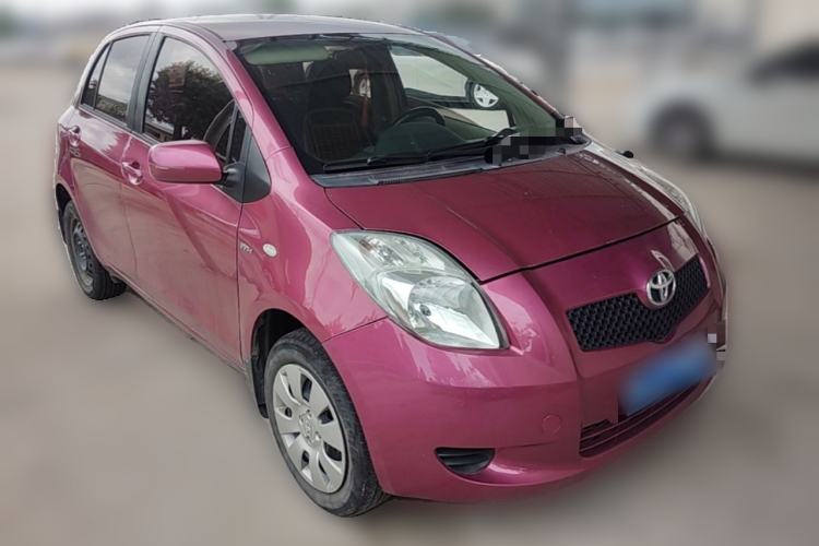 Used Toyota Yaris 2009 1.6E Automatic Comfort Edition Front Right 45 Deg
