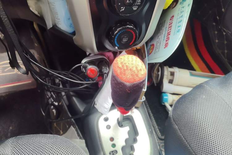 Used Toyota Yaris 2009 1.6E Automatic Comfort Edition Gear Lever