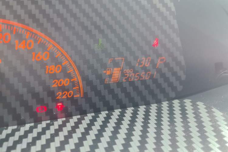 Used Toyota Yaris 2009 1.6E Automatic Comfort Edition Odometer Close Up