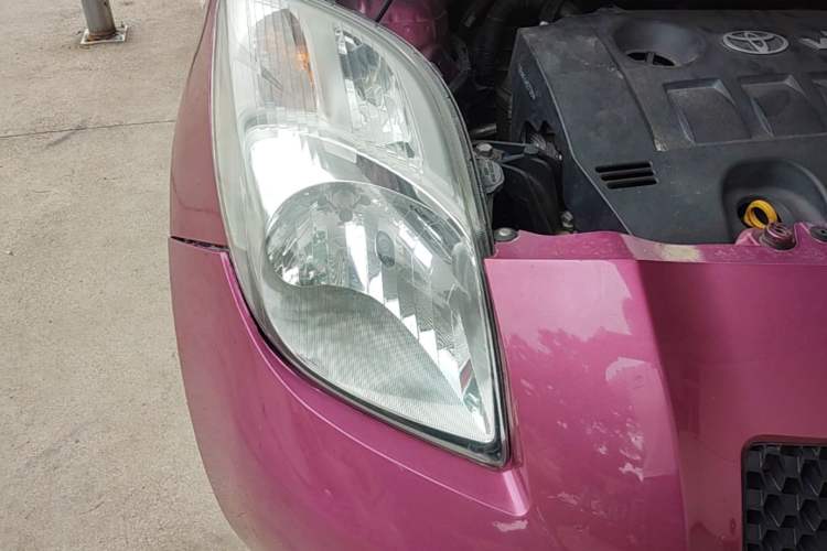 Used Toyota Yaris 2009 1.6E Automatic Comfort Edition Right Front Headlight
