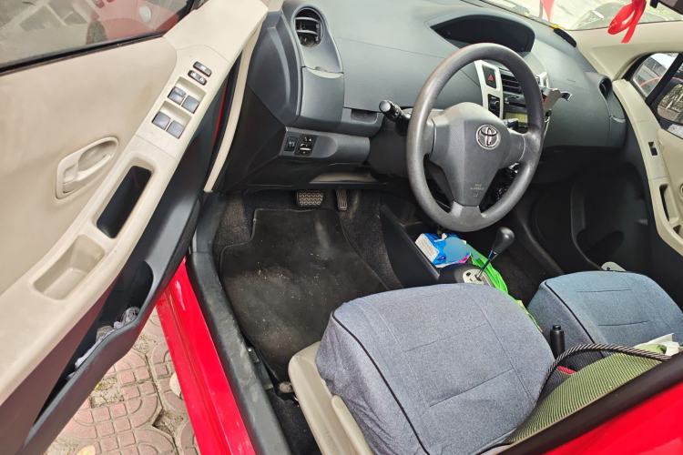 Used Toyota Yaris 2009 1.6E Automatic Comfort Edition Driver Seat