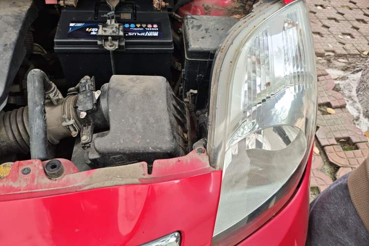 Used Toyota Yaris 2009 1.6E Automatic Comfort Edition Engine Bay Left