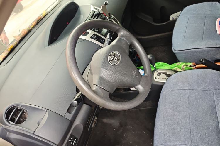 Used Toyota Yaris 2009 1.6E Automatic Comfort Edition Steering Wheel