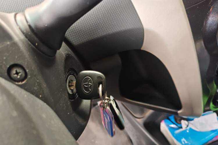 Used Toyota Yaris 2009 1.6E Automatic Comfort Edition Vehicle Key