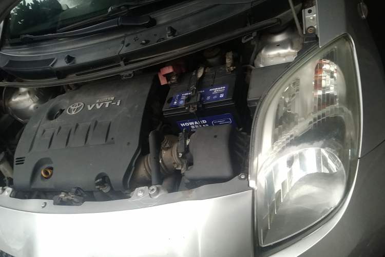 Used Toyota Yaris 2009 1.6E Automatic Comfort Edition Engine Bay Left