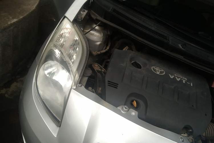 Used Toyota Yaris 2009 1.6E Automatic Comfort Edition Engine Bay Right
