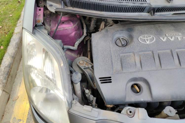 Used Toyota Yaris 2009 1.6E Automatic Comfort Edition Engine Bay Right