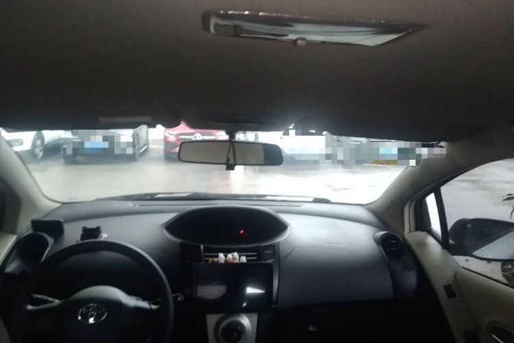 Used Toyota Yaris 2009 1.6E Automatic Comfort Edition Headliner