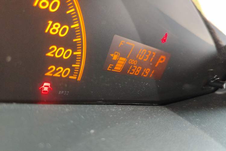 Used Toyota Yaris 2009 1.6E Automatic Comfort Edition Odometer Close Up