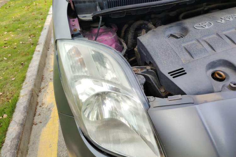 Used Toyota Yaris 2009 1.6E Automatic Comfort Edition Right Front Headlight