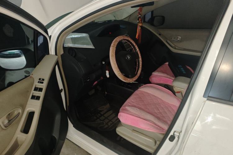 Used Toyota Yaris 2009 1.6E Automatic Comfort Edition Driver Seat