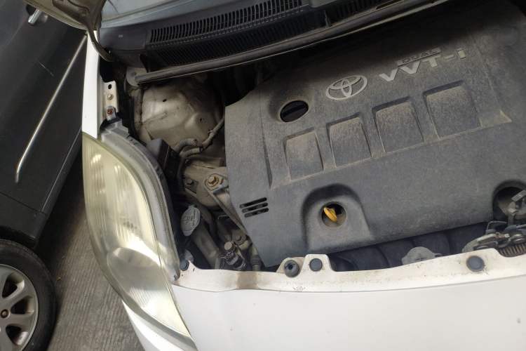 Used Toyota Yaris 2009 1.6E Automatic Comfort Edition Engine Bay Right