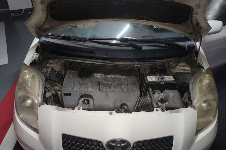 Used Toyota Yaris 2009 1.6E Automatic Comfort Edition Engine Bay