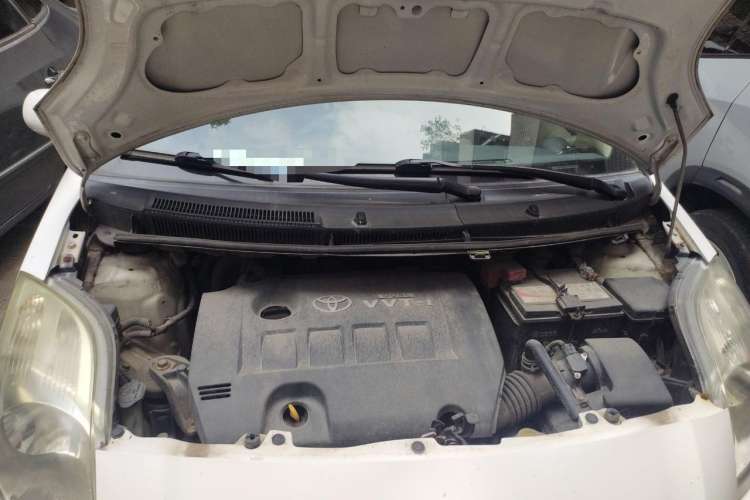 Used Toyota Yaris 2009 1.6E Automatic Comfort Edition Engine Bay