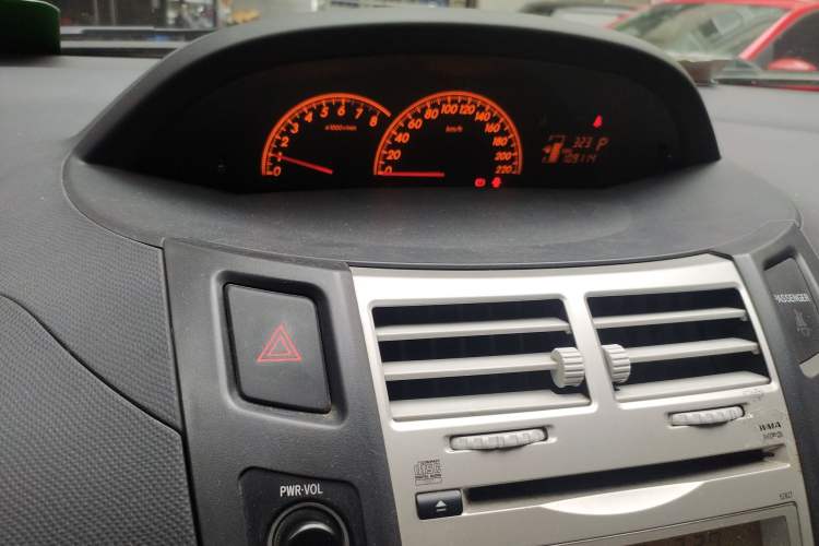 Used Toyota Yaris 2009 1.6E Automatic Comfort Edition Instrument Cluster