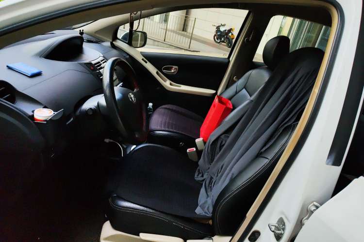 Used Toyota Yaris 2009 1.6E Automatic Comfort Edition Left Front Seat