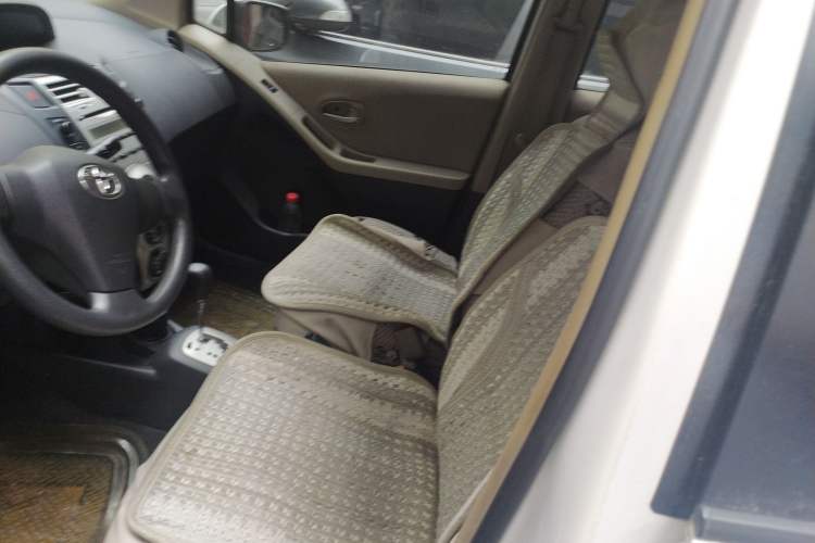 Used Toyota Yaris 2009 1.6E Automatic Comfort Edition Left Front Seat