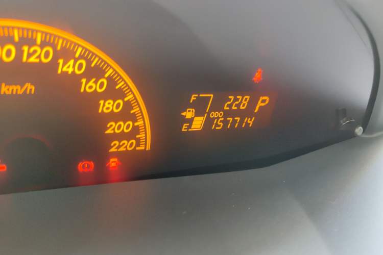 Used Toyota Yaris 2009 1.6E Automatic Comfort Edition Odometer Close Up