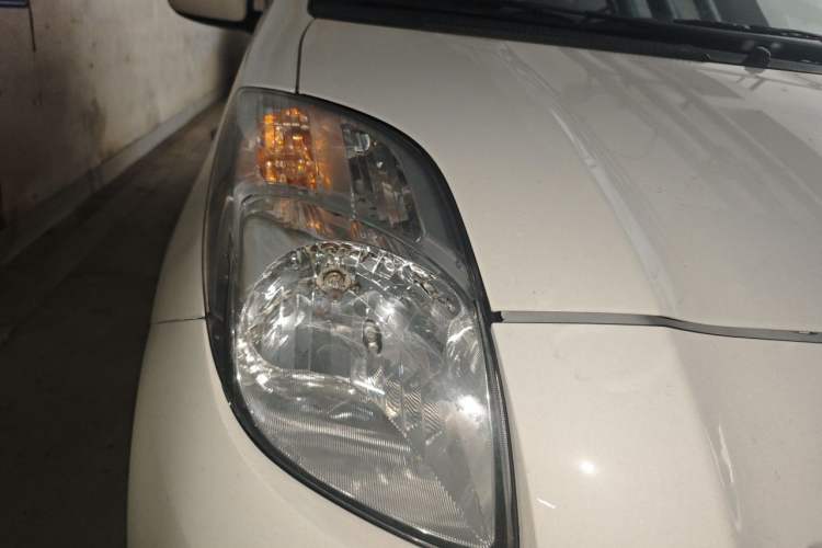 Used Toyota Yaris 2009 1.6E Automatic Comfort Edition Right Front Headlight