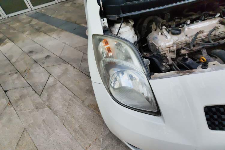 Used Toyota Yaris 2009 1.6E Automatic Comfort Edition Right Front Headlight
