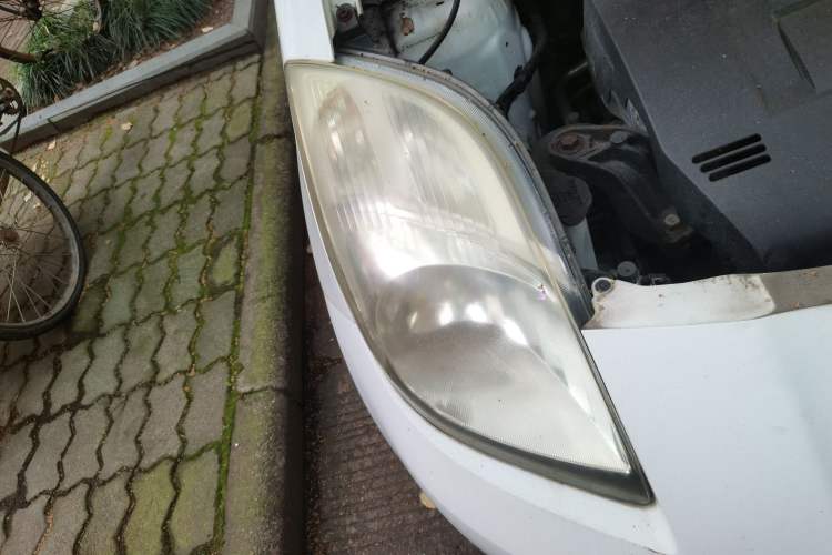 Used Toyota Yaris 2009 1.6E Automatic Comfort Edition Right Front Headlight