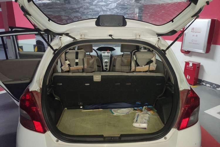 Used Toyota Yaris 2009 1.6E Automatic Comfort Edition Trunk