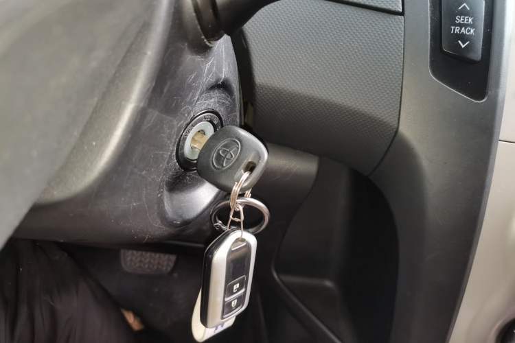 Used Toyota Yaris 2009 1.6E Automatic Comfort Edition Vehicle Key