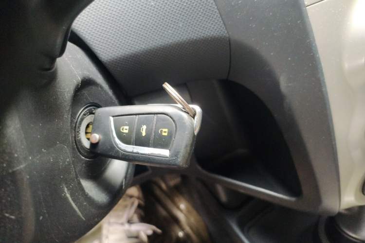 Used Toyota Yaris 2009 1.6E Automatic Comfort Edition Vehicle Key