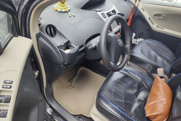 Used Toyota Yaris 2011 1.6E Automatic Charm Edition Driver Seat
