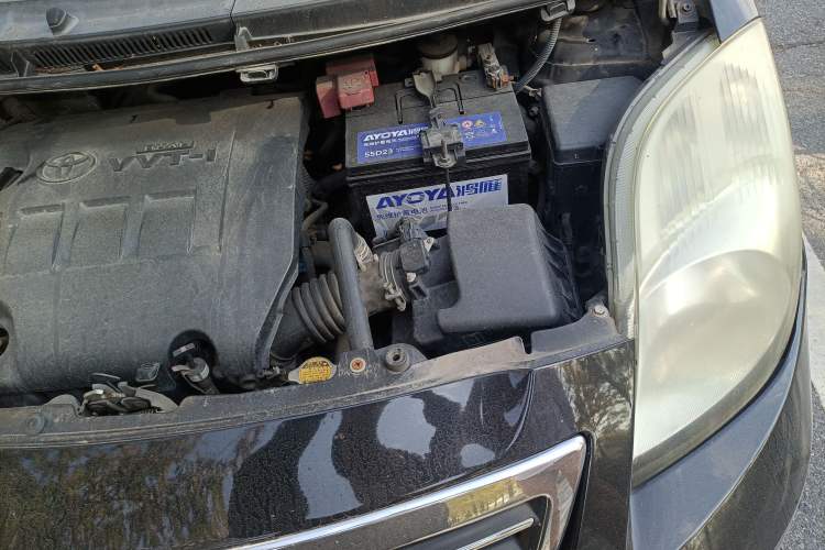 Used Toyota Yaris 2011 1.6E Automatic Charm Edition Engine Bay Left