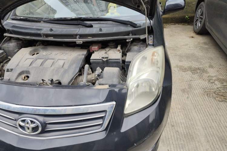 Used Toyota Yaris 2011 1.6E Automatic Charm Edition Engine Bay Left