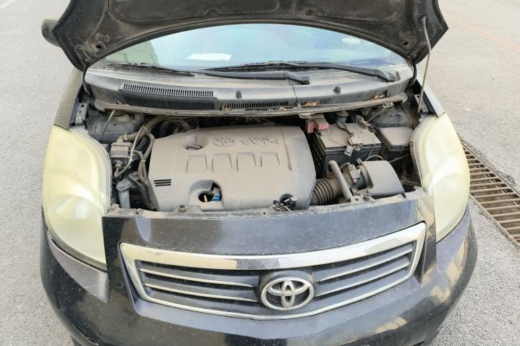 Used Toyota Yaris 2011 1.6E Automatic Charm Edition Engine Bay