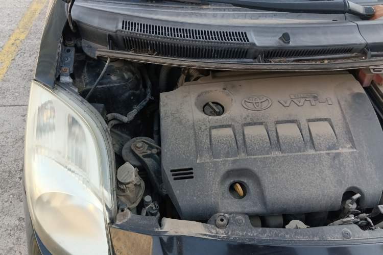 Used Toyota Yaris 2011 1.6E Automatic Charm Edition Engine Bay Right