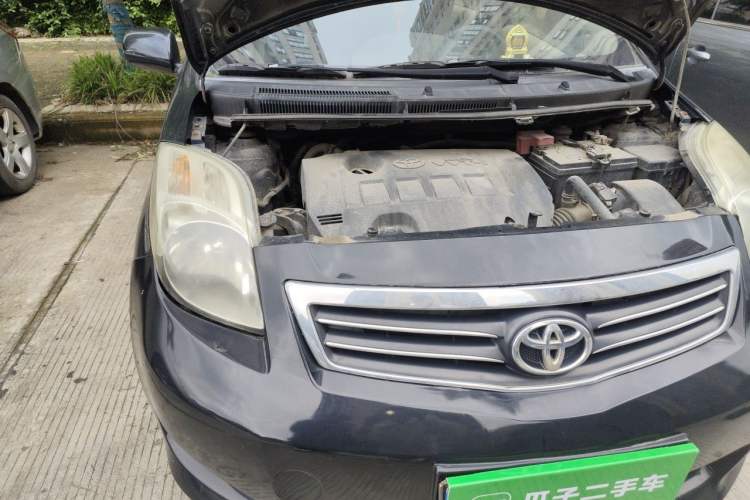 Used Toyota Yaris 2011 1.6E Automatic Charm Edition Engine Bay Right