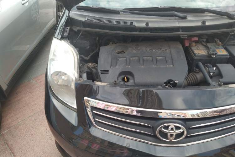 Used Toyota Yaris 2011 1.6E Automatic Charm Edition Engine Bay Right