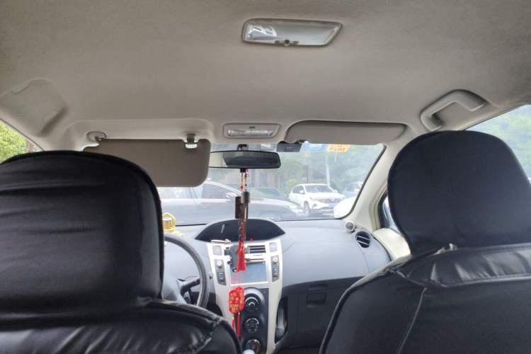 Used Toyota Yaris 2011 1.6E Automatic Charm Edition Headliner