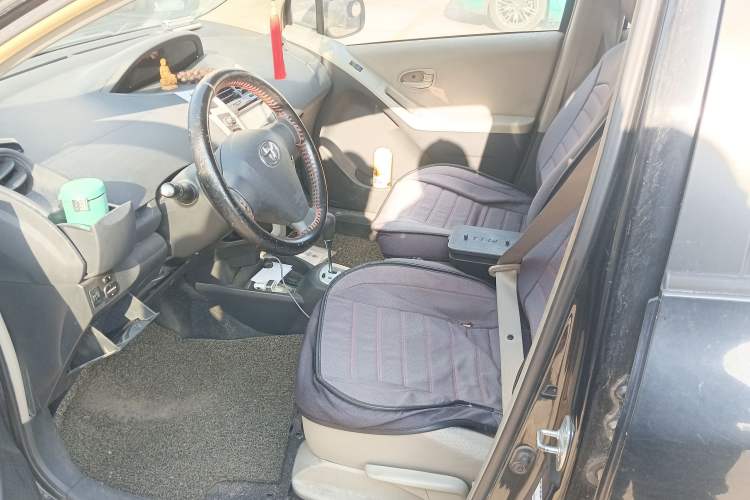 Used Toyota Yaris 2011 1.6E Automatic Charm Edition Left Front Seat