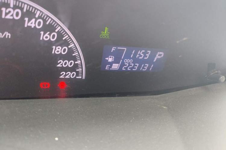 Used Toyota Yaris 2011 1.6E Automatic Charm Edition Odometer Close Up