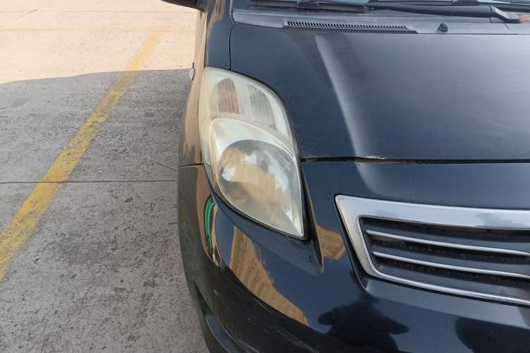 Used Toyota Yaris 2011 1.6E Automatic Charm Edition Right Front Headlight